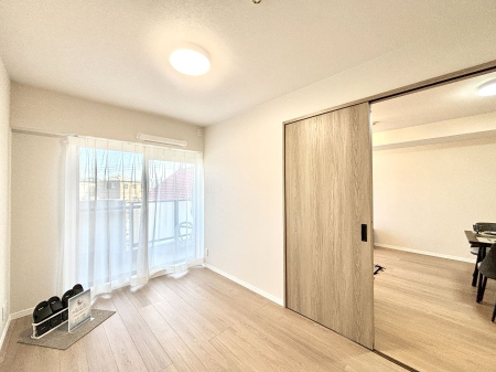 ���̑����� �o���R�j�[���J�������v���X���Ă����m��  