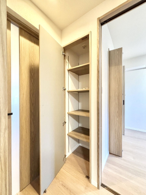 ���̑����� �L�����[�B�|�������G�߂̏��������[���邱�Ƃ��ł��܂��B