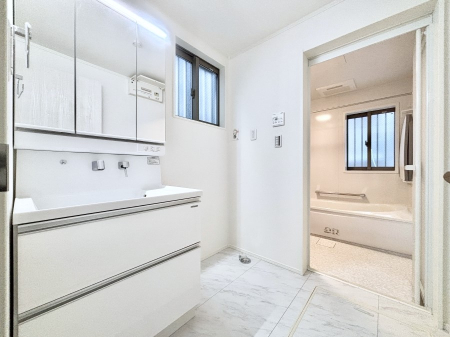 ���̑� ���������Ă���̂Ŏ��C�̑����ꏊ�ł����C���\���s���܂��B�����̐g�x�x���C�����ǂ��I