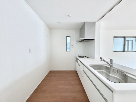 �L�b�`�� ��Ƃ肠��L�b�`���ł͂��Ƒ��Ɗy�������������ł��܂��B