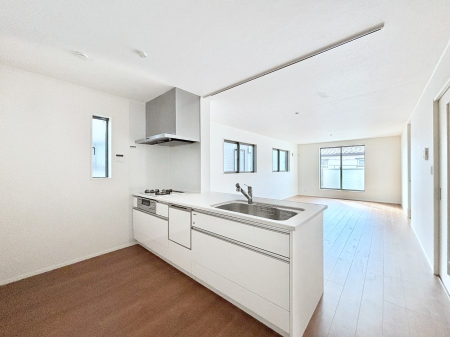 �L�b�`�� ���������Ȃ��炲�Ƒ��Ƃ̉�b���y���߂�ΖʃJ�E���^�[�L�b�`��