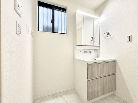 ���ʑ�E���ʏ� ���邢���ʏ��͖����̐g�x�x���y�����ł����Ⴂ�����ł��B