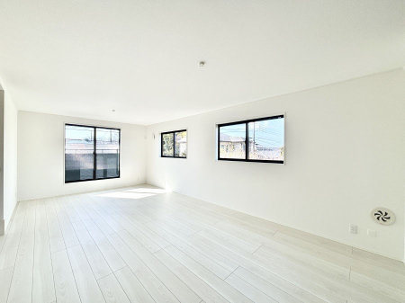 ���̑����� ���邢�z���������A�����̕��͋C�ɖ��������_�C�j���O�B   