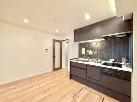 �L�b�`�� ��Ƃ肠��L�b�`���X�y�[�X�ł�������H��̌�Еt�����X���[�Y�ɁI