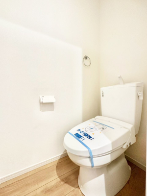 �g�C�� �g�C����1�K��2�K���ꂼ��ɔz�u����Ă��ĂƂĂ��֗��ł��B 