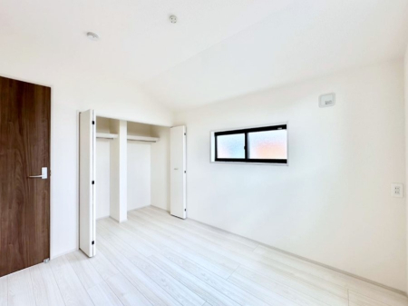 �q������ �q�������ɂ��������߂Ȏ��[�X�y�[�X�����Ղ�̋���