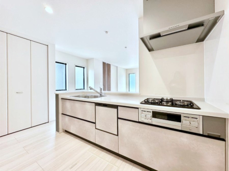 �L�b�`�� �L�X�Ƃ����g������̗ǂ��L�b�`���œ��X�̂��������y�����Ȃ肻��