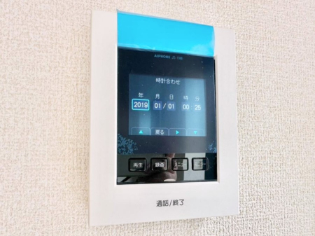 ���̑����� TV���j�^�[�t�C���^�[�t�H�����t���Ă��ăZ�L�����e�B�[��