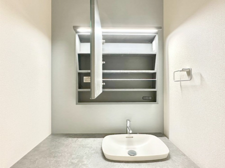 ���̑����� ���̗��ɁA���ϕi��q���p�i�Ȃǂ����[�\�B���ʑ����������ƕۂ��܂��I 