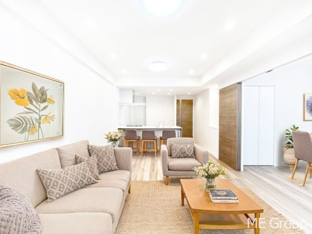 ���r���O �Ƒ��̘a�₩�ȉ�b���������Ă������B�J�����̂��郊�r���O�ł��B���Ƌ��CG�ł�  