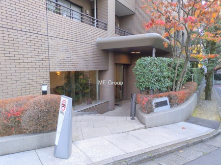 �G���g�����X -