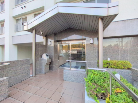 �G���g�����X -