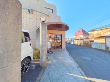 �G���g�����X -