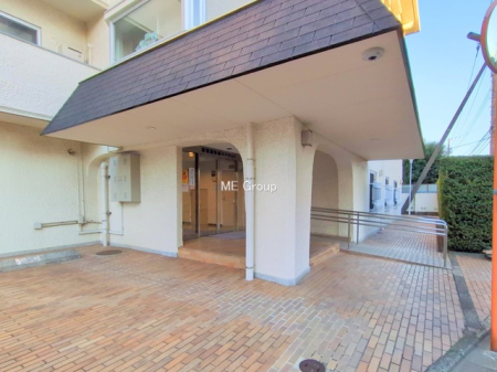 �G���g�����X -