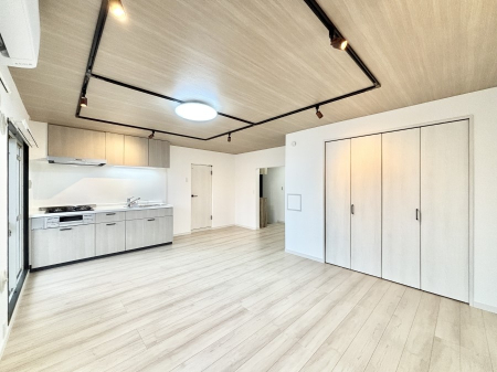 ���r���O �Ƒ��ꏏ�ɂ��H�����y���݂����Ȃ�L�X���r���O�_�C�j���O  