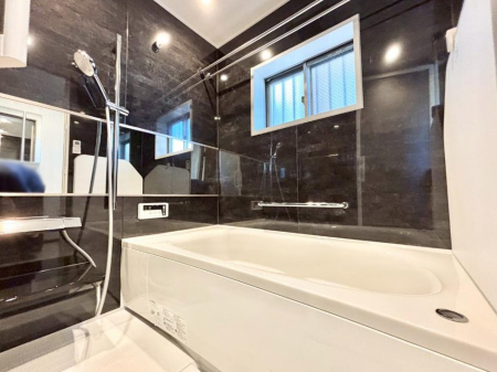 ���� ����̔�����₷��؂ȃo�X�^�C���B�������Ƃ����C���y����Ŕ����Ƃ肽���ł��ˁI  