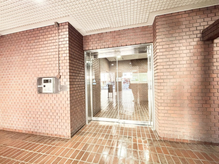 �G���g�����X �������������͋C�̃G���g�����X