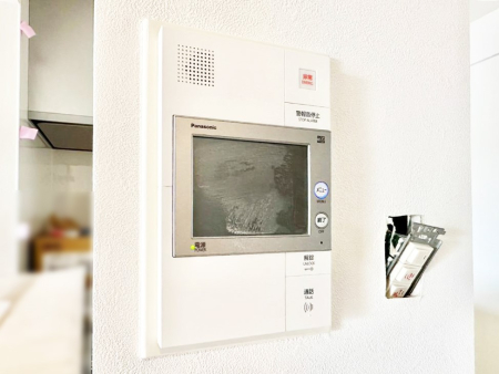 ���̑����� TV���j�^�[�t�C���^�[�t�H�����t���Ă��ăZ�L�����e�B�[��  