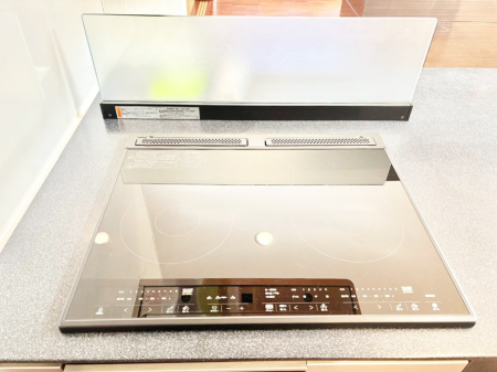 ���̑����� IH�N�b�L���O�q�[�^�[�͓V�̒����ʂ��t���b�g�Ȃ̂Œ�����̓T�b�ƈ�@�����邾���I