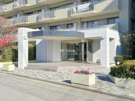 �G���g�����X -