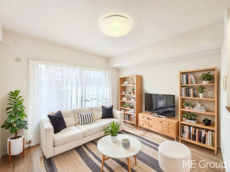 ���r���O �傫�ȑ����炽���Ղ�̗z���ƕ����������郊�r���O�@���Ƌ��CG�ł�  