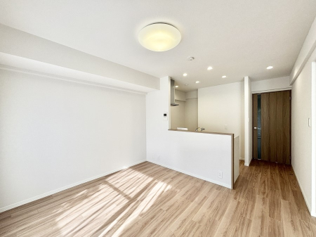 ���̑����� ���邢�z���������A�����̕��͋C�ɖ��������_�C�j���O�B 