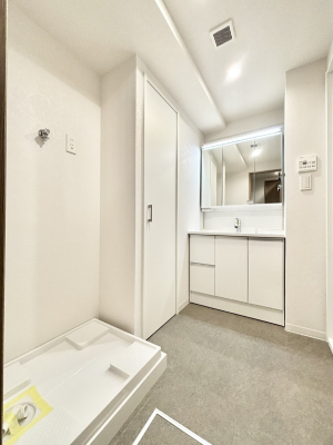 ���ʑ�E���ʏ� ������������ʉ��ώ��Œ��̐g�x�x�����K  