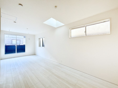 ���̑����� ���邢�o���R�j�[�T�C�h�ɗm����ݒu�B�ڊo�߂̗ǂ��Q���ɁB 