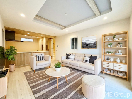 ���r���O �Ƒ��̘a�₩�ȉ�b���������Ă������B�J�����̂��郊�r���O�ł��B���Ƌ��CG�ł�  