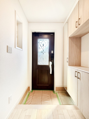 ���� ���ʔ��͂��Ƒ��̎ʐ^��G�߂̃C���e���A�ŏ���I�Ƃ��ĉ��o�ł��܂�