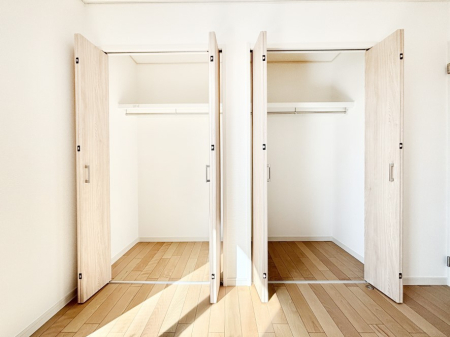 ���[ ��������ߗނ�ו��Ȃǂ̎��[�ɕ֗��ȃN���[�[�b�g�t���ł��B