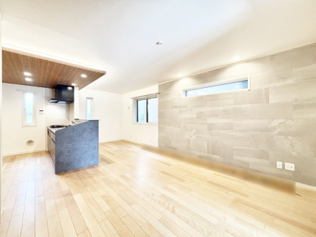 ���̑����� �A�N�Z���g�N���X���������ȃ_�C�j���O�B�Ƒ��ł̂�т肭�낰��L�X�X�y�[�X�B