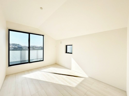 ���̑����� �o���R�j�[���J�������v���X���Ă����m��