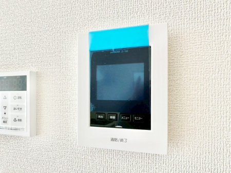 ���̑����� TV���j�^�[�t�C���^�[�t�H�����t���Ă��ăZ�L�����e�B�[��