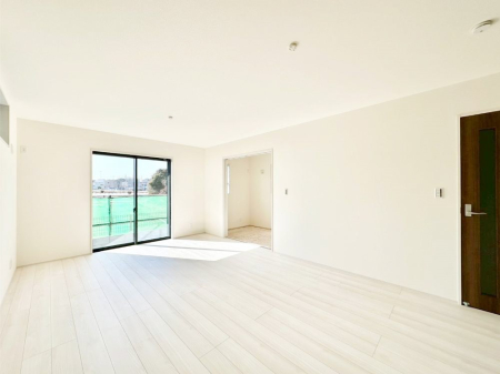 ���̑����� �Ƒ������R�ƏW�܂�e���̃X�y�[�X�ɂȂ肻��