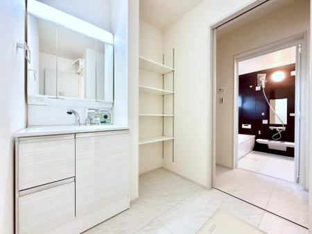 ���̑� ���ʏ��͂�Ƃ�̂���X�y�[�X�ŁA�g�x�x�������̃X�L���P�A���S�ɗ]�T�������Ăł������ł��B