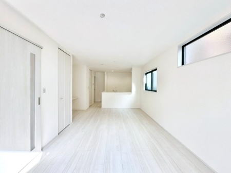 ���̑����� �Ƒ������R�ƏW�܂�e���̃X�y�[�X�ɂȂ肻��