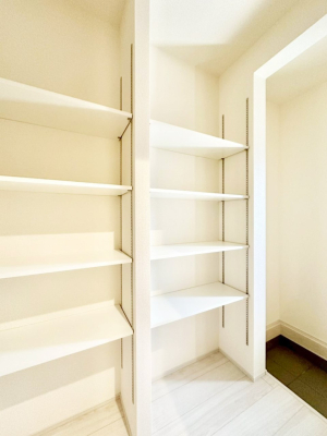 ���[ �z�[����������p�ł���V���[�Y�N���[�N