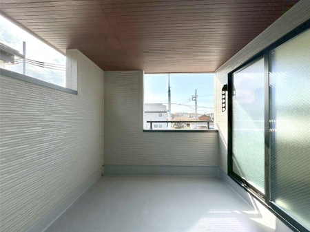 �o���R�j�[ �C���i�[�o���R�j�[�Ȃ̂ŉJ�ł����󕨂����������o���āA���ʂ�������̂Ŋ������ǂ��A�������X�y�[�X�Ƃ��ďd�󂵂܂��B 