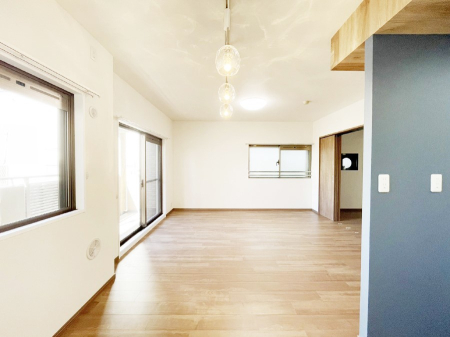 ���̑����� �Ƒ������R�ƏW�܂�e���̃X�y�[�X�ɂȂ肻��