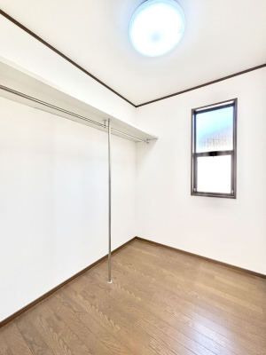 ���[ �����Ղ�̎��[�X�y�[�X�ŉ��K�ɕ�点���� 