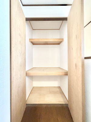 ���̑����� �L�����[�B�|�������G�߂̏��������[���邱�Ƃ��ł��܂��B