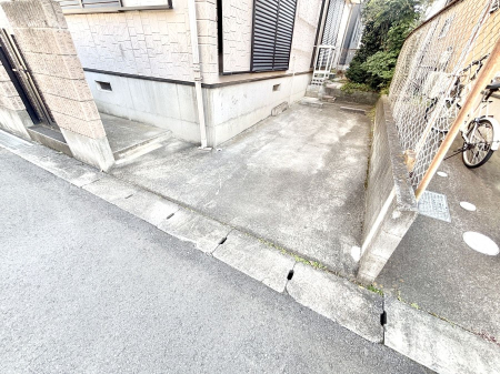  �����Ɍ������Ȃ����ԃX�y�[�X�B