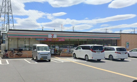 ���ӊ� �R���r�j 700m �Z�u��-�C���u�� �����{�˂S���ړX