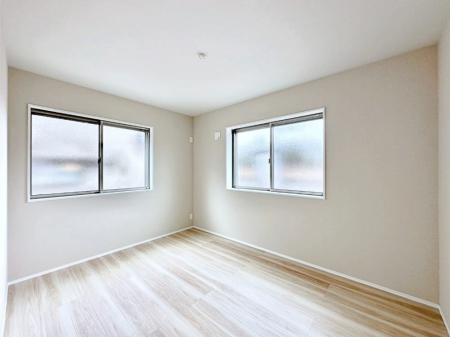 ���̑����� 2�ʍ̌����m�ۂ������邢��ԁB�Ƒ��݂�Ȃ����K�ȕ�炵����������݌v�ł��B