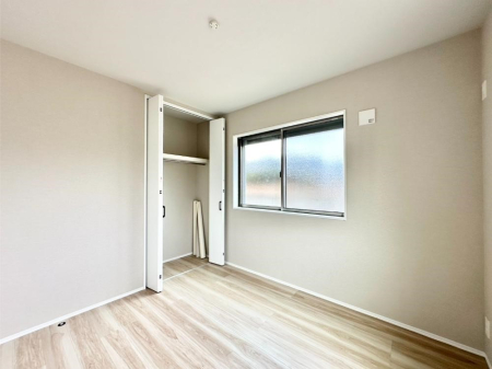 �q������ ���q���܂̂������Ƃ��Ă��I�ߗނ̐������ڂɕ֗��ȃN���[�[�b�g�t���̗m���B