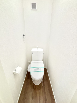 �g�C�� �g�C����1�K��2�K���ꂼ��ɔz�u����Ă��ĂƂĂ��֗��ł��B 