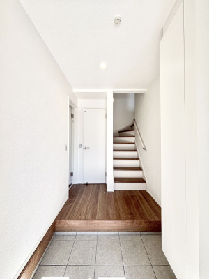 ���� �Ƒ��̋A��₨�q�l�������������}���錺��  