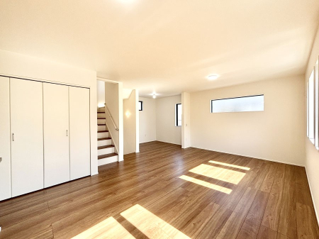 ���r���O ���r���O�K�i���Ƒ��̏Ί�Ɖ�b���Ȃ��ł���܂�  