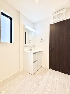 ���ʑ�E���ʏ� ���邢���ʏ��͖����̐g�x�x���y�����ł����Ⴂ�����ł��B